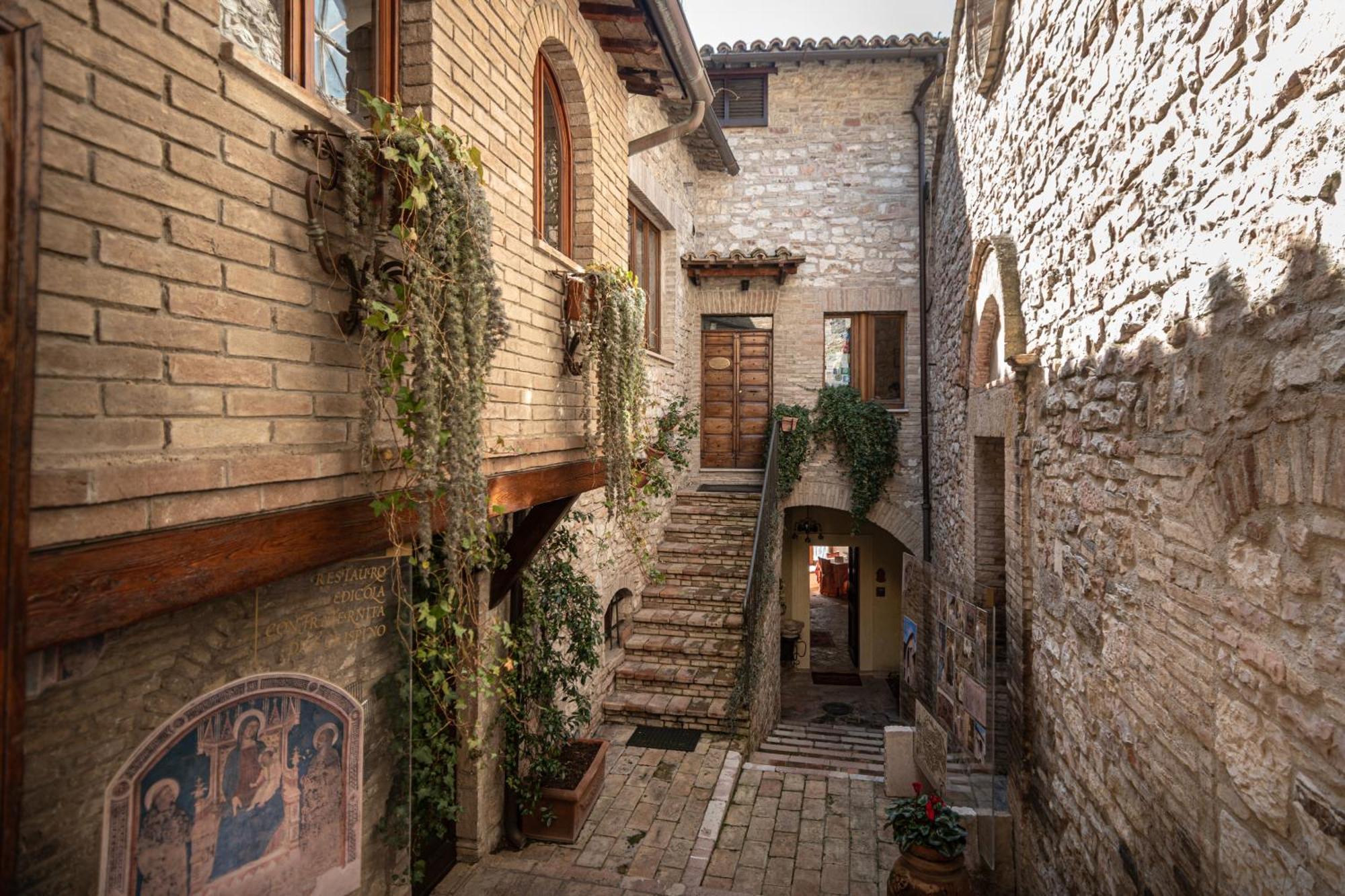 Residenza D'Epoca San Crispino Aparthotel Ασίζη Εξωτερικό φωτογραφία
