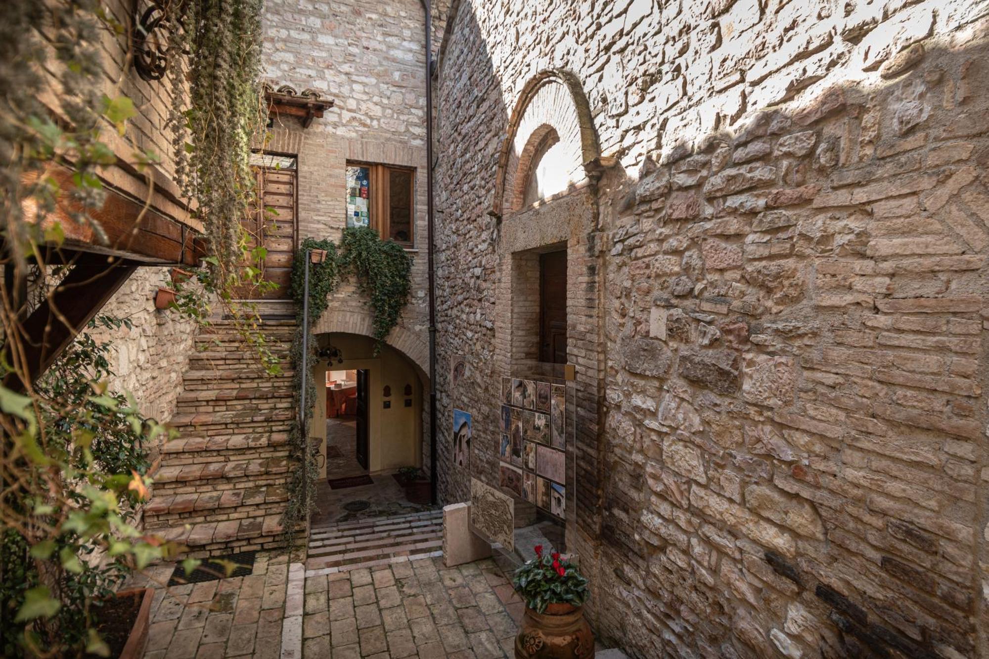 Residenza D'Epoca San Crispino Aparthotel Ασίζη Εξωτερικό φωτογραφία